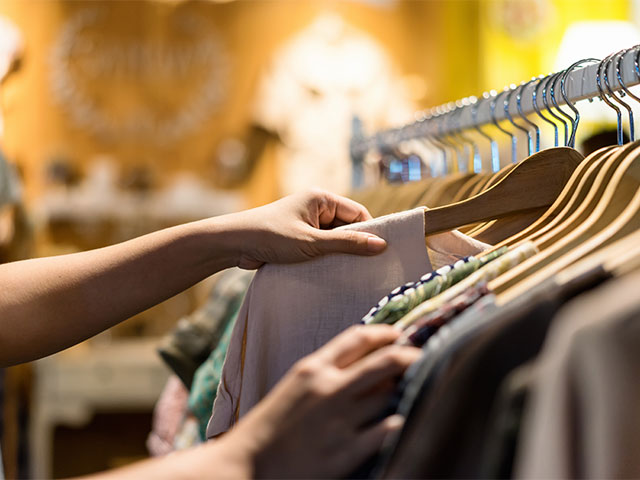 Clothes shopping</perch:content>